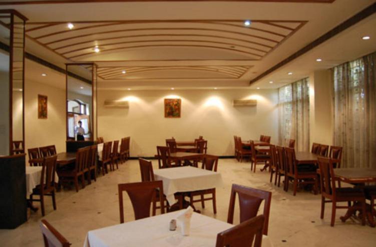 Hotel Sita Manor Gwalior Extérieur photo