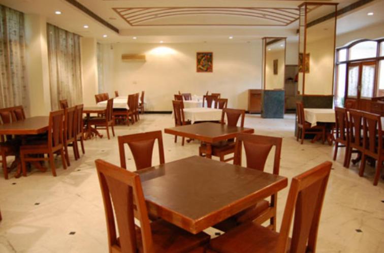 Hotel Sita Manor Gwalior Extérieur photo